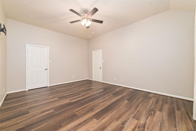 3520 White Oak Point Drive, Conroe, TX 77304