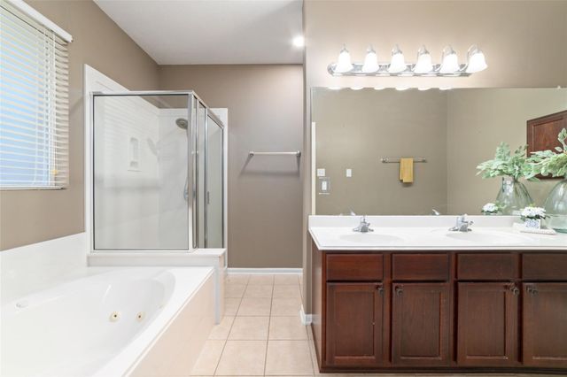 3520 White Oak Point Drive, Conroe, TX 77304