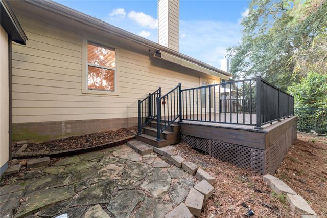 3520 White Oak Point Drive, Conroe, TX 77304