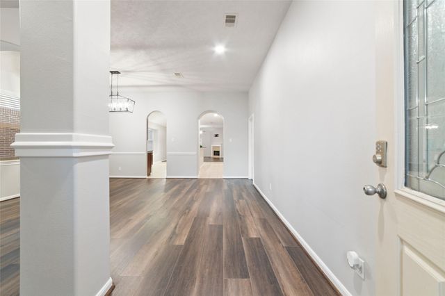 3520 White Oak Point Drive, Conroe, TX 77304