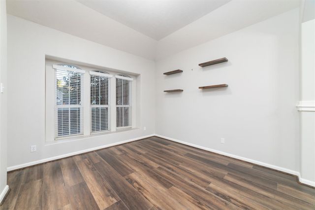 3520 White Oak Point Drive, Conroe, TX 77304