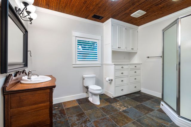 119 College Street, Farmersville, TX 75442