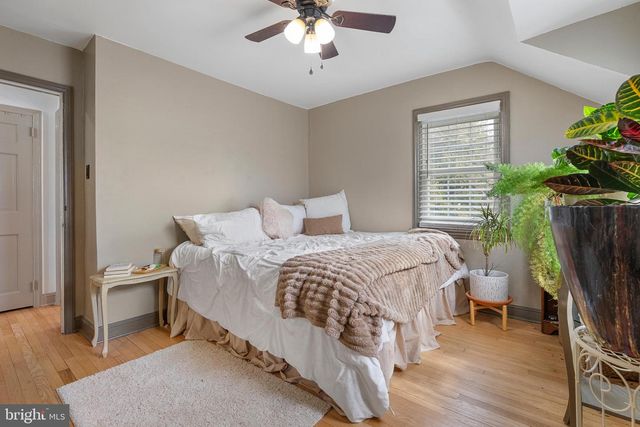 8 GEORGETOWN RD, Carneys Point, NJ 08069