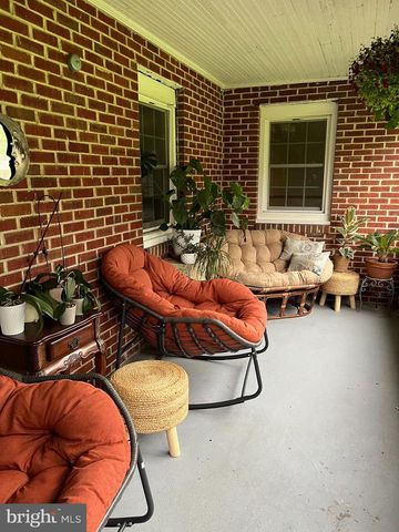 8 GEORGETOWN RD, Carneys Point, NJ 08069