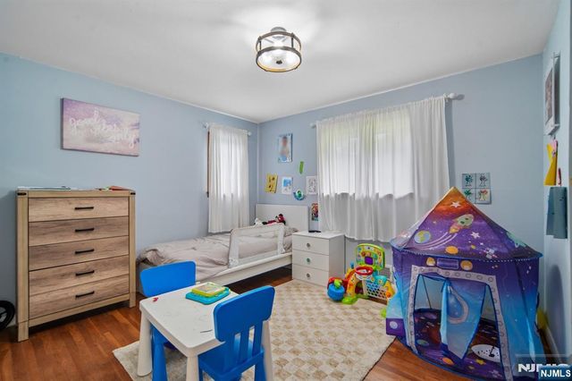1227 Ringwood Avenue, Pompton Lakes, NJ 07442