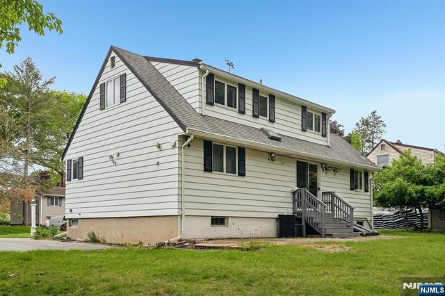 1227 Ringwood Avenue, Pompton Lakes, NJ 07442