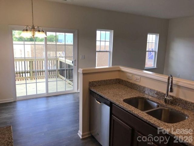7336 Jane Parks Way, Charlotte, NC 28217