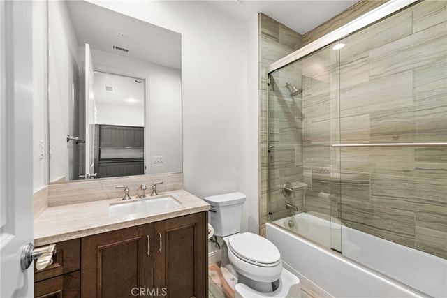 106 Orchid Terrace, Irvine, CA 92618