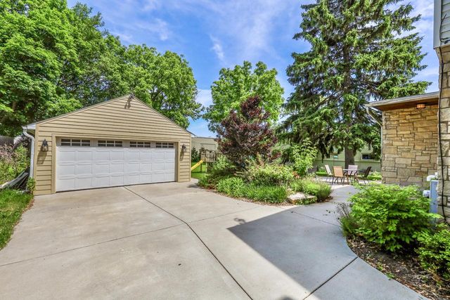 129 S Jackson STREET, Elkhorn, WI 53121