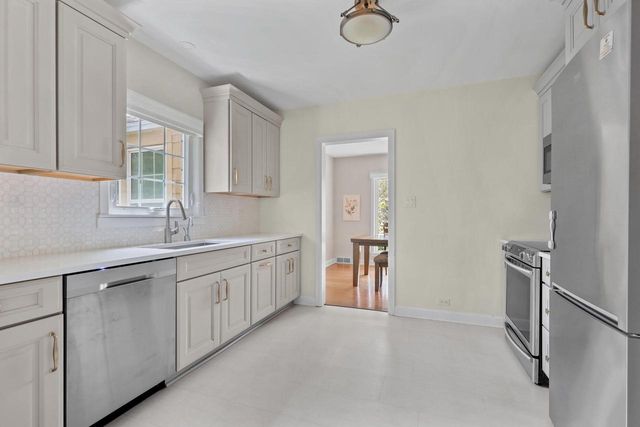 129 S Jackson STREET, Elkhorn, WI 53121