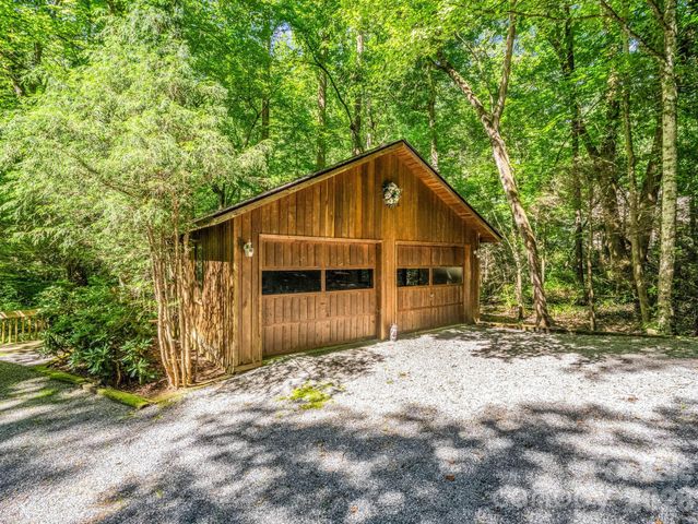 141 Hemlock Lane 3, Lake Lure, NC 28746