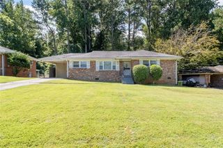 2244 BOLLINGBROOK SW Drive, Atlanta, GA 30311
