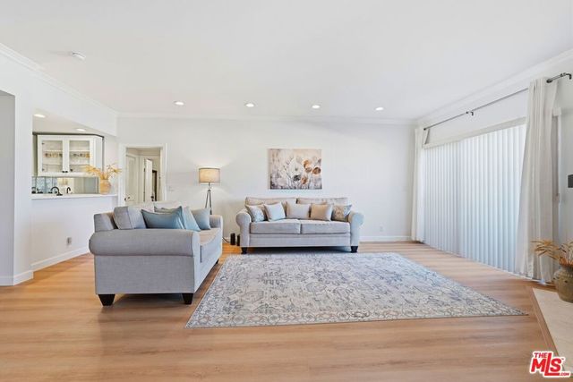 828 S Bedford Street 202, Los Angeles, CA 90035