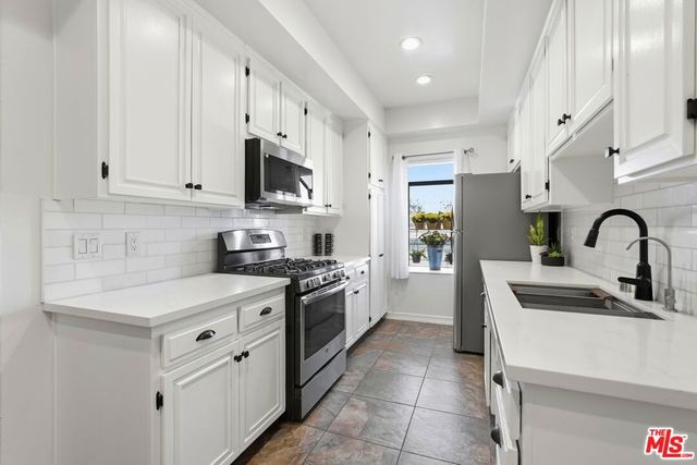828 S Bedford Street 202, Los Angeles, CA 90035
