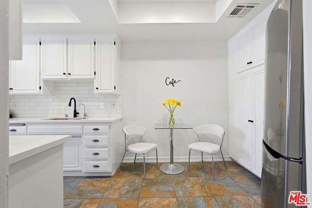 828 S Bedford Street 202, Los Angeles, CA 90035