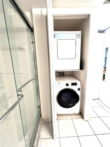 408 Lakeview Dr 102, Weston, FL 33326