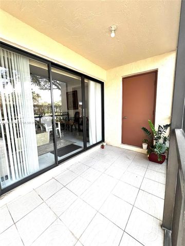 408 Lakeview Dr 102, Weston, FL 33326