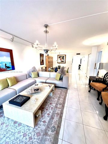 408 Lakeview Dr 102, Weston, FL 33326