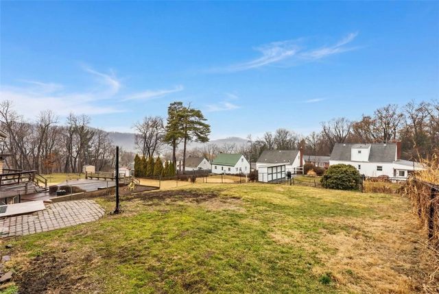 1210 Linden St, Cheswick, PA 15024