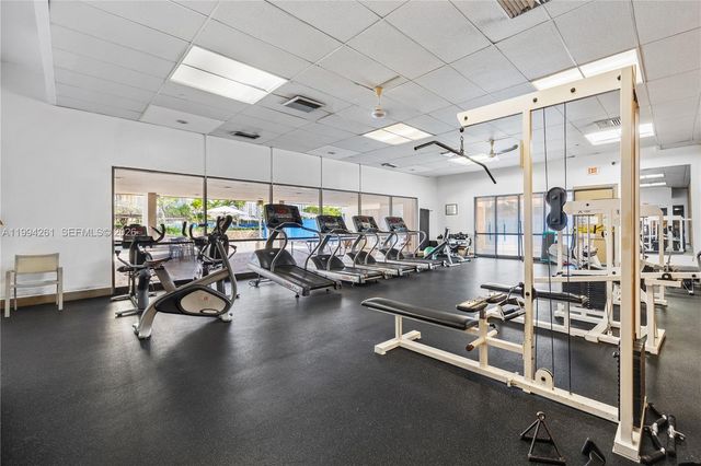 20379 W Country Club Dr 2236, Aventura, FL 33180