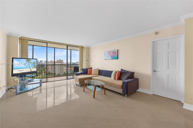 20379 W Country Club Dr 2236, Aventura, FL 33180