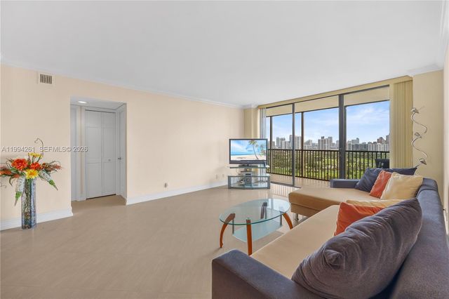 20379 W Country Club Dr 2236, Aventura, FL 33180