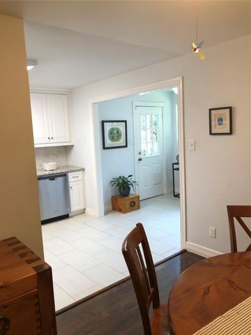 4416 Holt Street, Bellaire, TX 77401