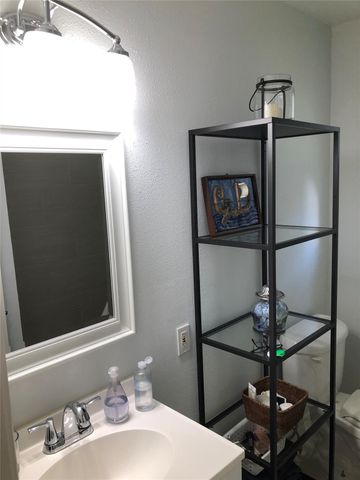 4416 Holt Street, Bellaire, TX 77401