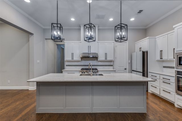 7301 Avondale Drive, Mckinney, TX 75070