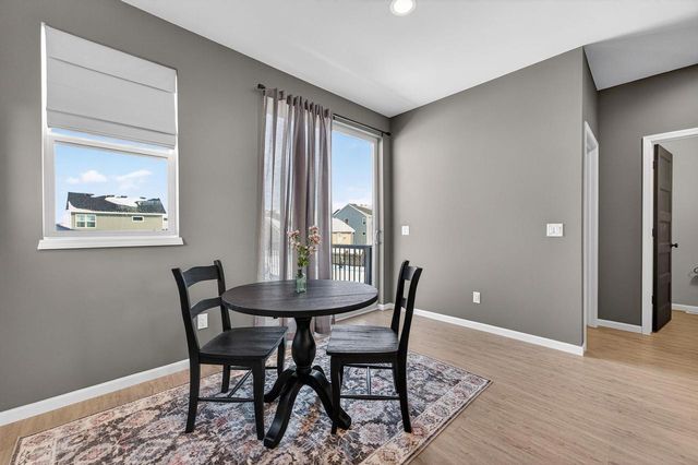 828 Shadowwood Trail, Sun Prairie, WI 53590