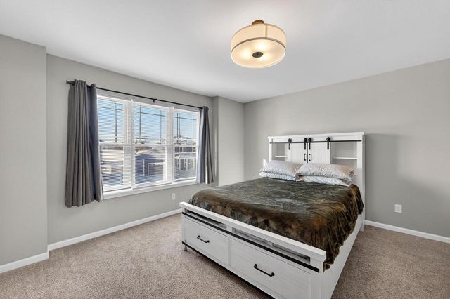 828 Shadowwood Trail, Sun Prairie, WI 53590