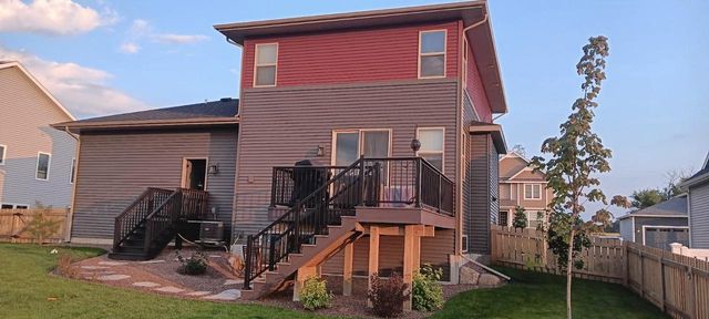 828 Shadowwood Trail, Sun Prairie, WI 53590