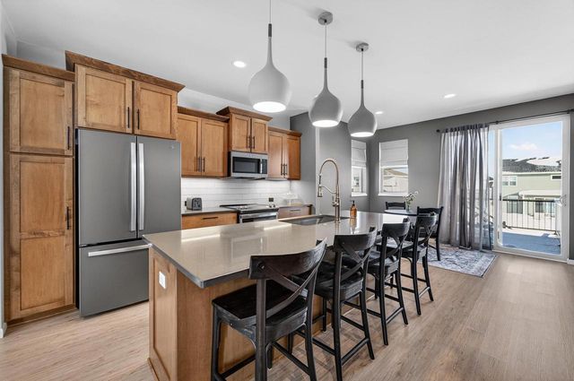 828 Shadowwood Trail, Sun Prairie, WI 53590