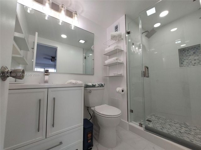 400 Golden Isles Dr 47, Hallandale Beach, FL 33009