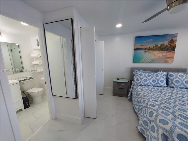 400 Golden Isles Dr 47, Hallandale Beach, FL 33009