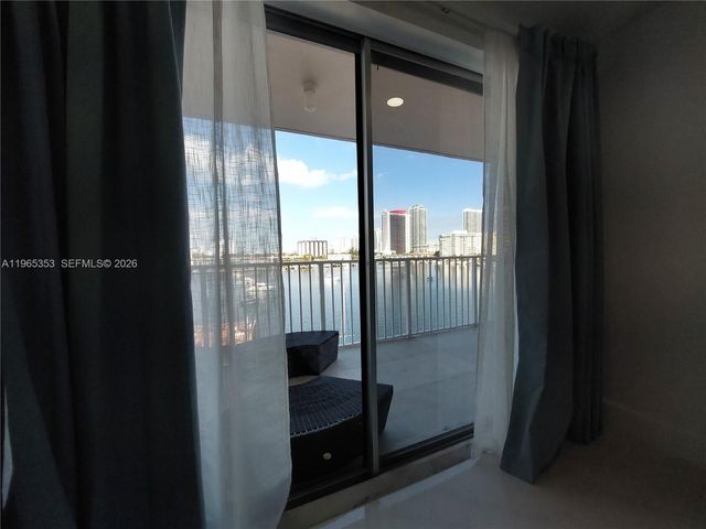 400 Golden Isles Dr 47, Hallandale Beach, FL 33009