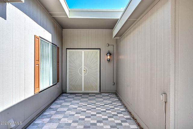 10314 W SPANISH MOSS Lane, Sun City, AZ 85373