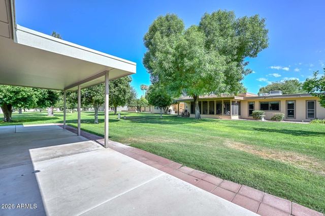 10314 W SPANISH MOSS Lane, Sun City, AZ 85373