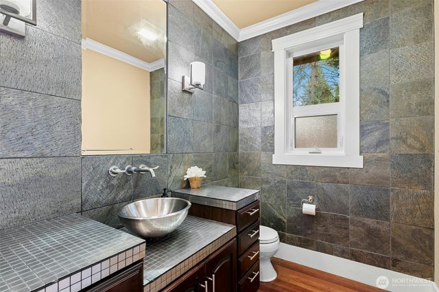 18634 92nd Avenue NE, Bothell, WA 98011