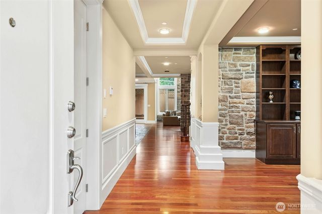 18634 92nd Avenue NE, Bothell, WA 98011