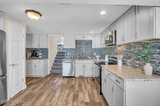 10 Collinson Drive, Middletown, NJ 07748