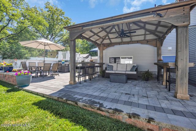 10 Collinson Drive, Middletown, NJ 07748
