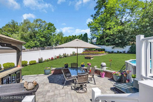 10 Collinson Drive, Middletown, NJ 07748