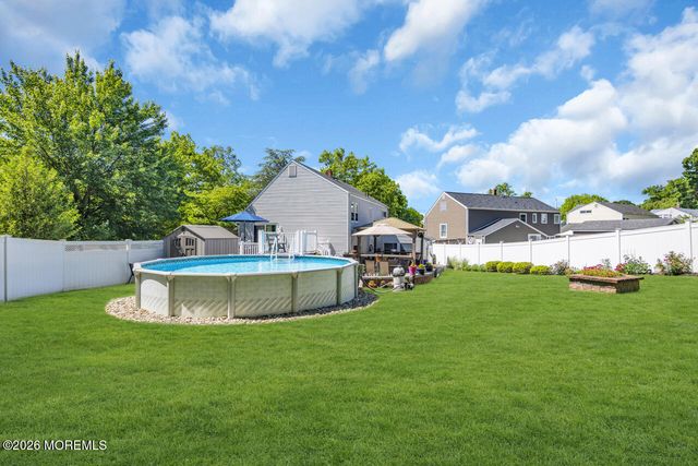 10 Collinson Drive, Middletown, NJ 07748