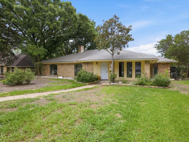 1214 Fawn Ridge Drive, Duncanville, TX 75137