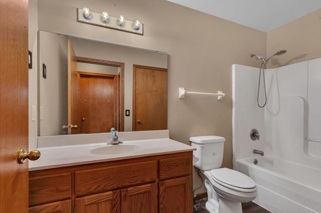 203 Appaloosa Court, Braham, MN 55006