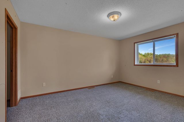 203 Appaloosa Court, Braham, MN 55006