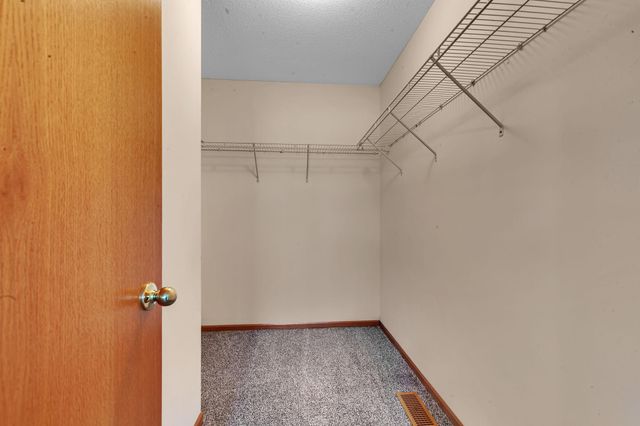 203 Appaloosa Court, Braham, MN 55006