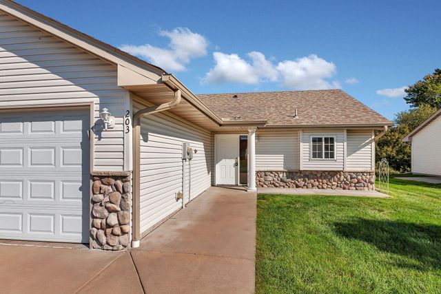 203 Appaloosa Court, Braham, MN 55006