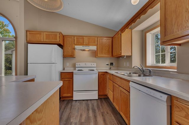 203 Appaloosa Court, Braham, MN 55006